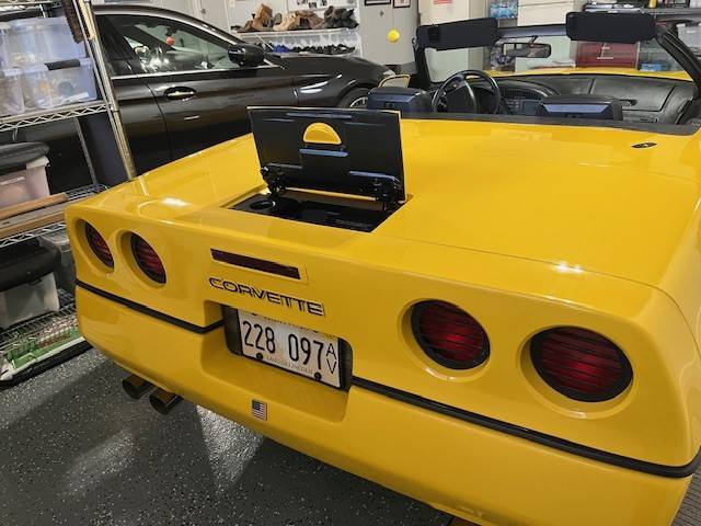 Corvette-convertible-1990-yellow-9