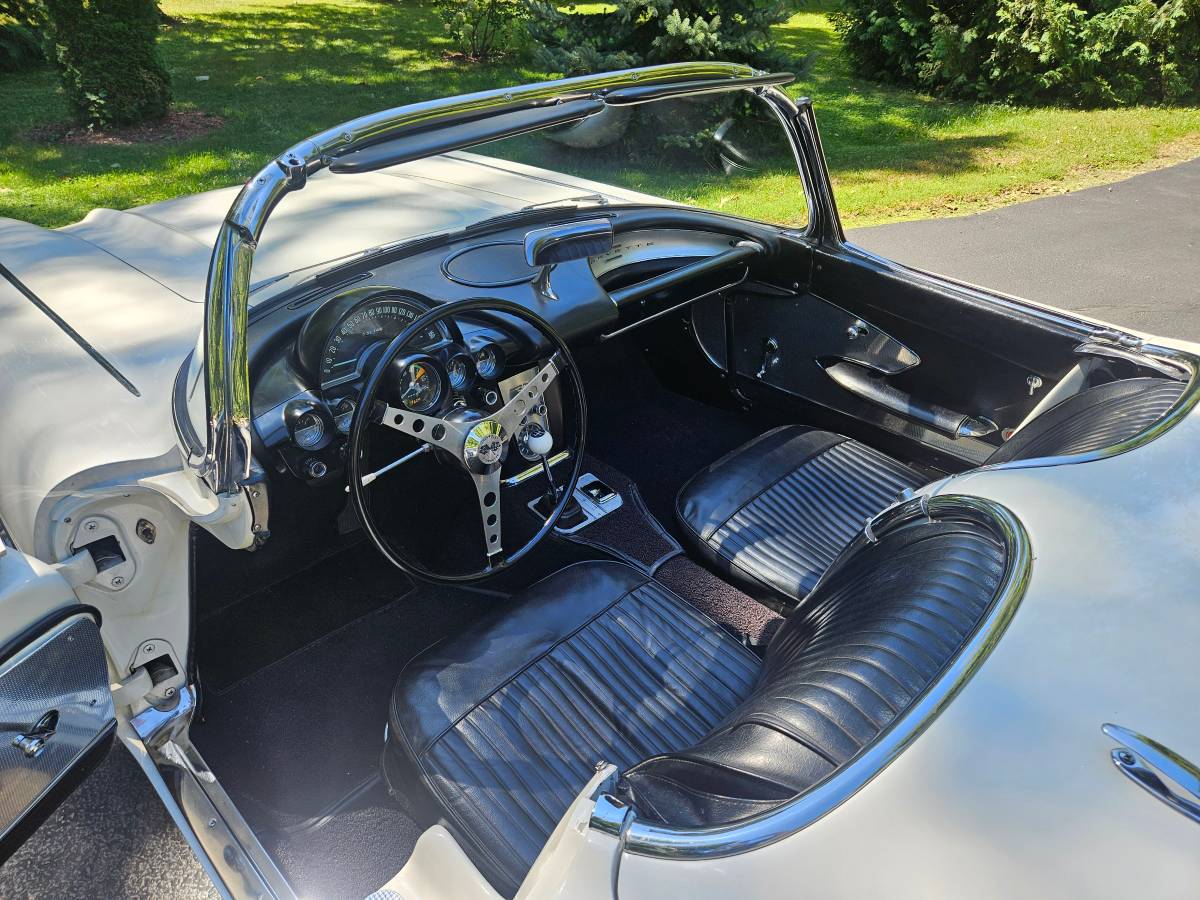 Corvette-fuellie-1960-white-14
