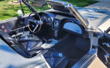 Corvette-stingray-convertible-1963-silver-9