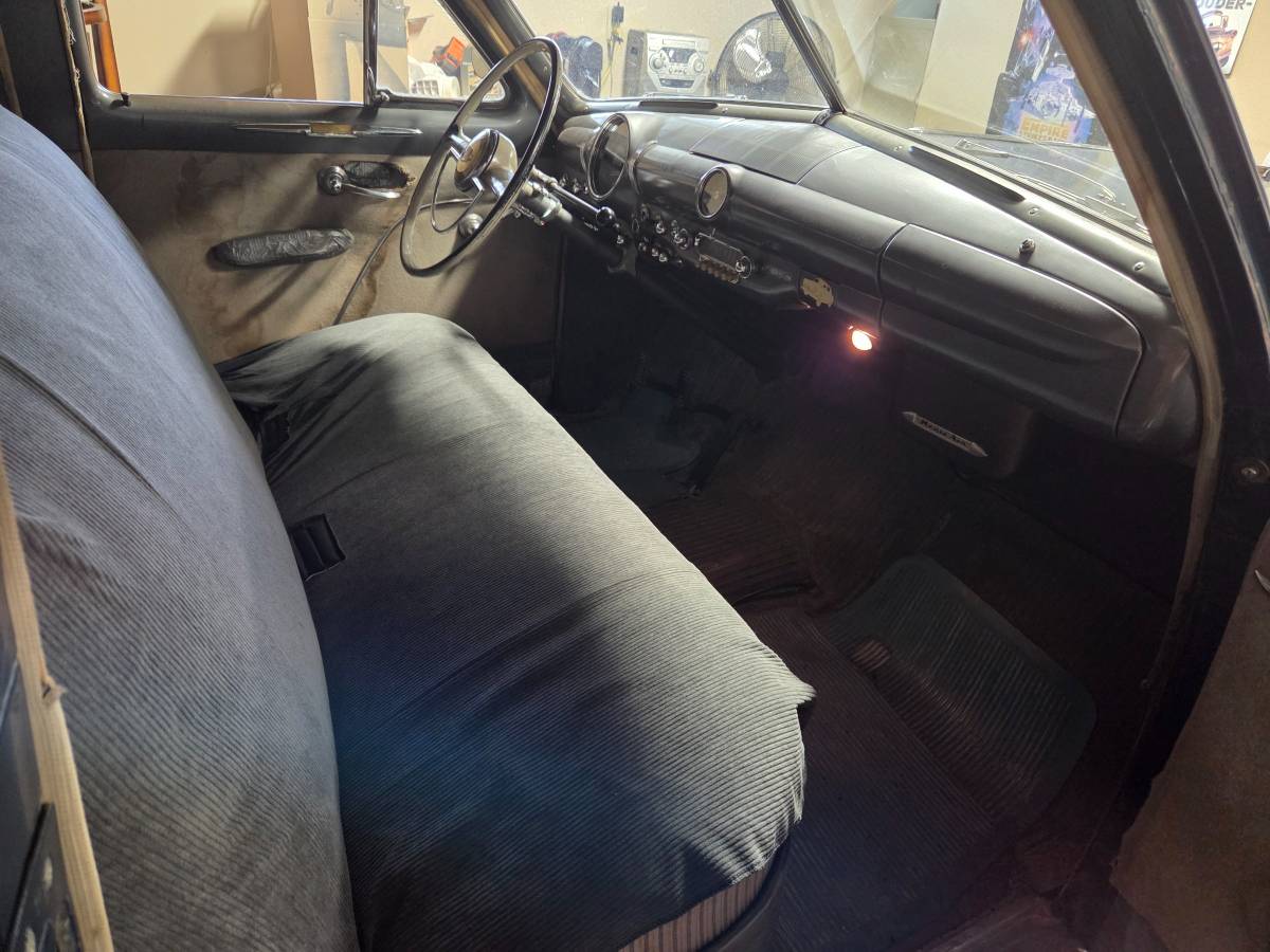 Custom-fordor-sedan-shoebox-1949-blue-5