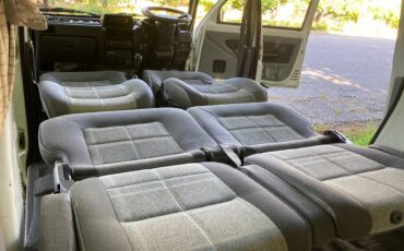 Daihatsu-1990-white-19