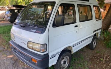 Daihatsu-1990-white-5
