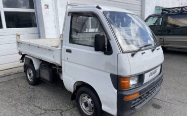 Daihatsu-hijet-1995-white-1