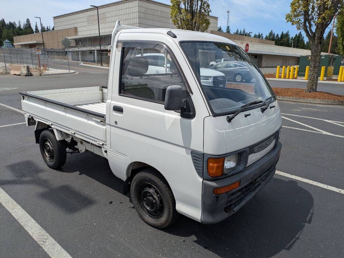 Daihatsu-hijet-mini-truck-1995-white-1