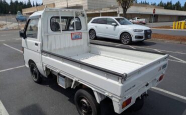 Daihatsu-hijet-mini-truck-1995-white-2