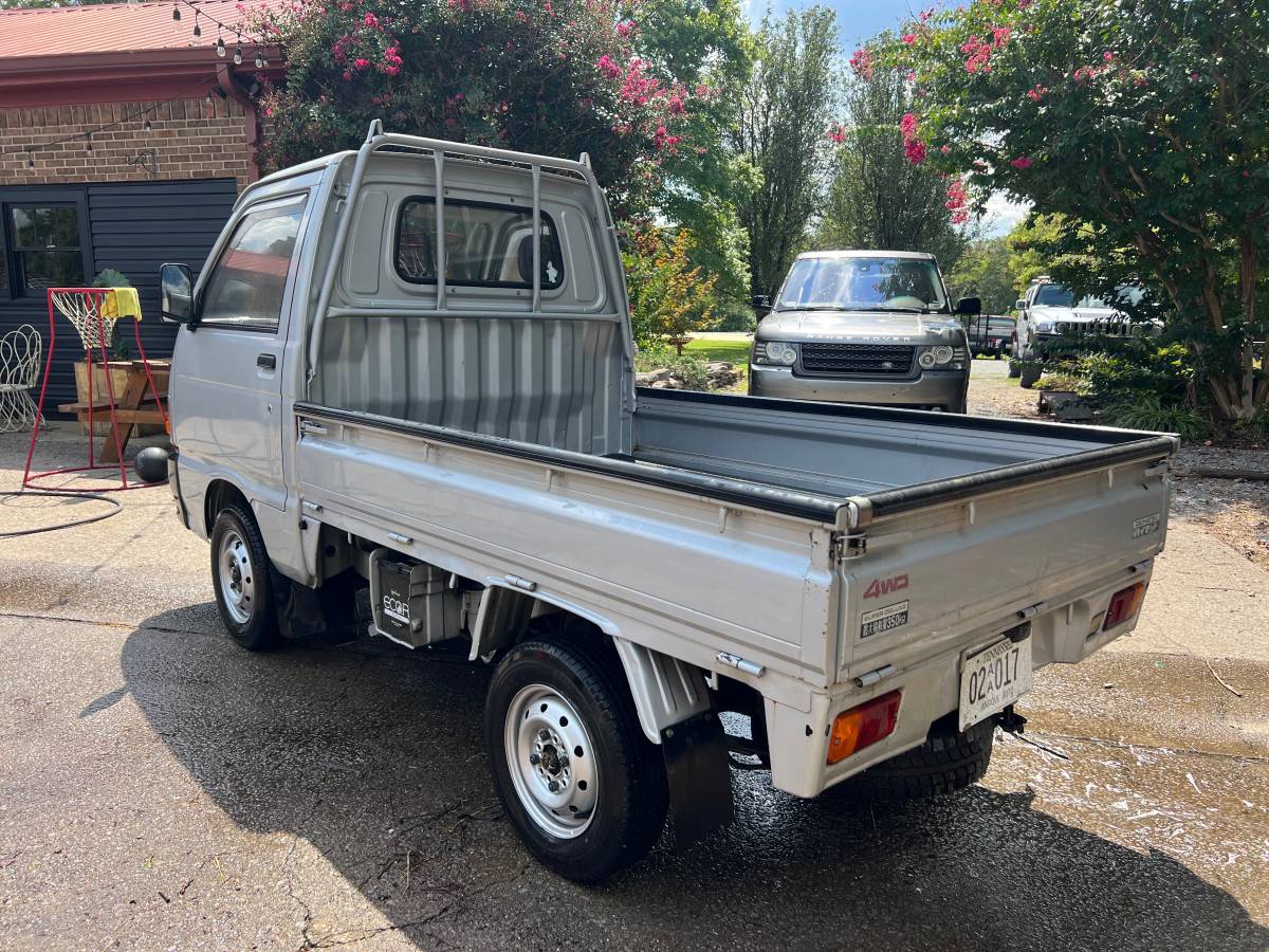 Daihatsu-hijet-toyota-1992-3