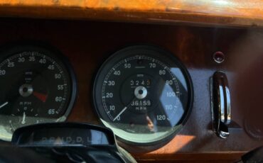 Daimler-2.5-v-8-1965-silver-12