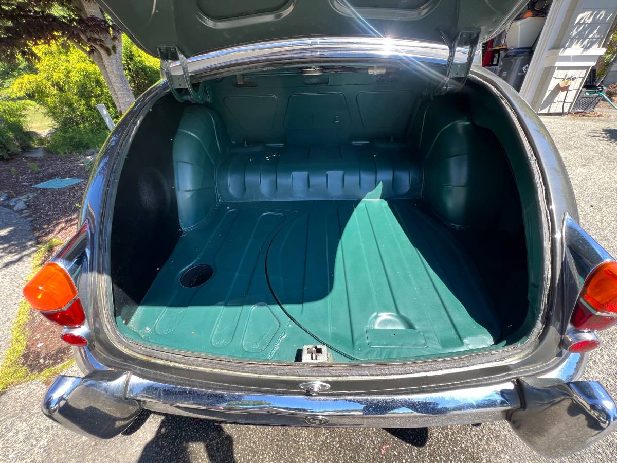 Daimler-2.5-v-8-1965-silver-13