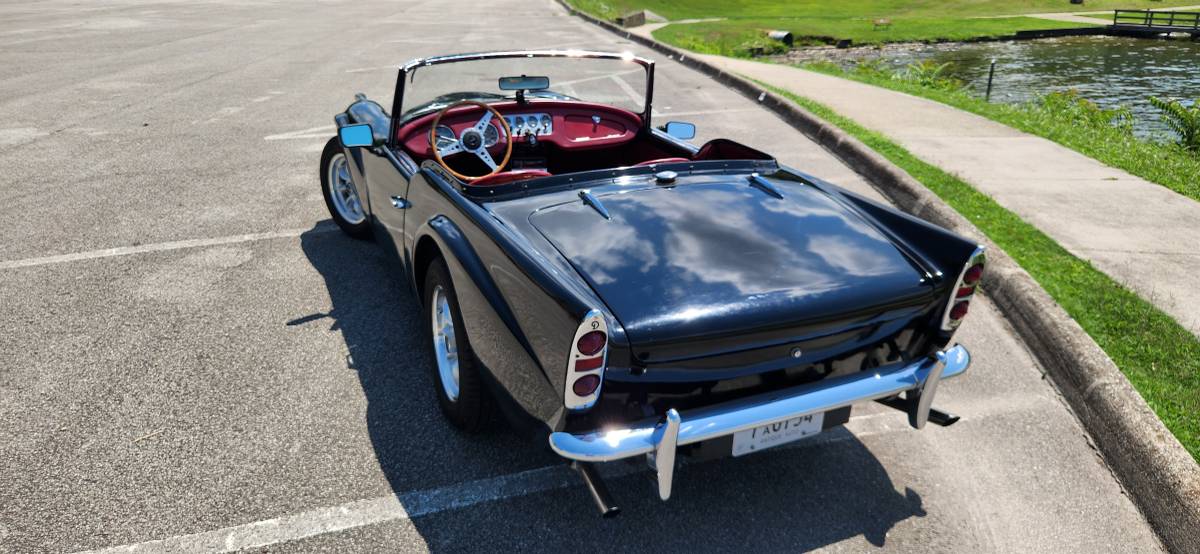 Daimler-sp-250-1963-black-1