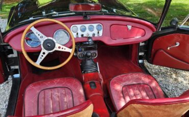 Daimler-sp-250-1963-black-11