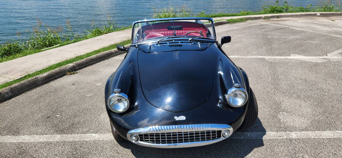 Daimler-sp-250-1963-black-2