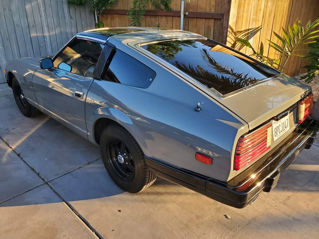 Datson-280zx-1982-2