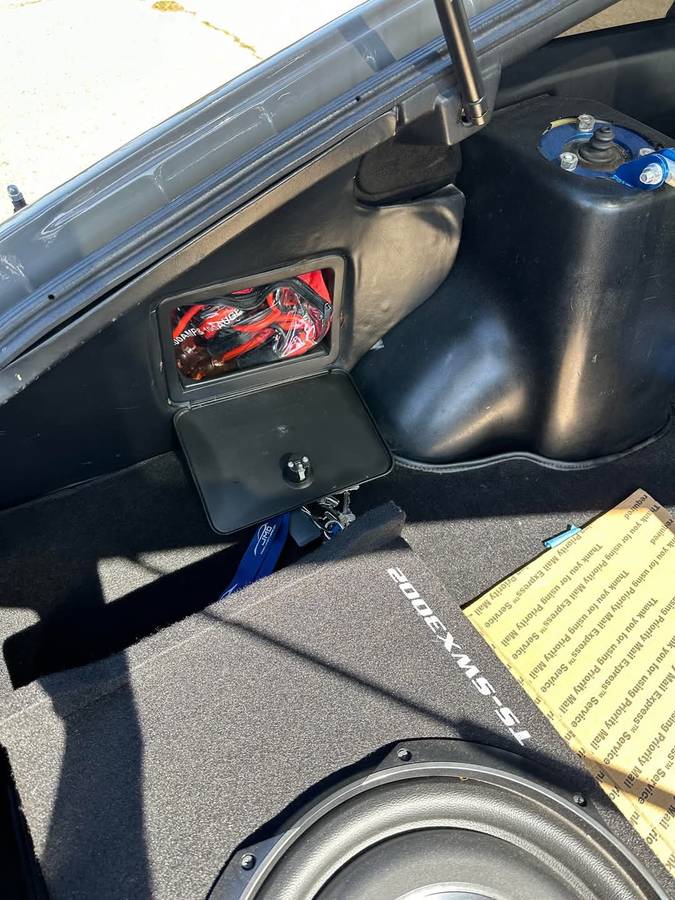 Datson-280zx-1982-8