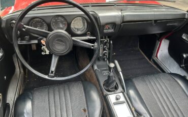 Datsun-1600-1970-red-11