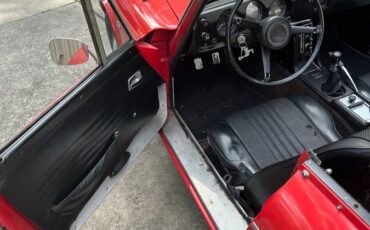 Datsun-1600-1970-red-2
