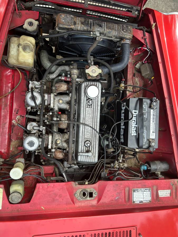 Datsun-1600-1970-red-4