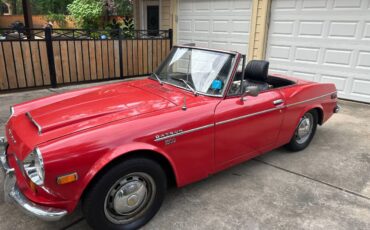 Datsun-1600-1970-red-7
