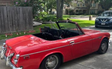 Datsun-1600-1970-red-8