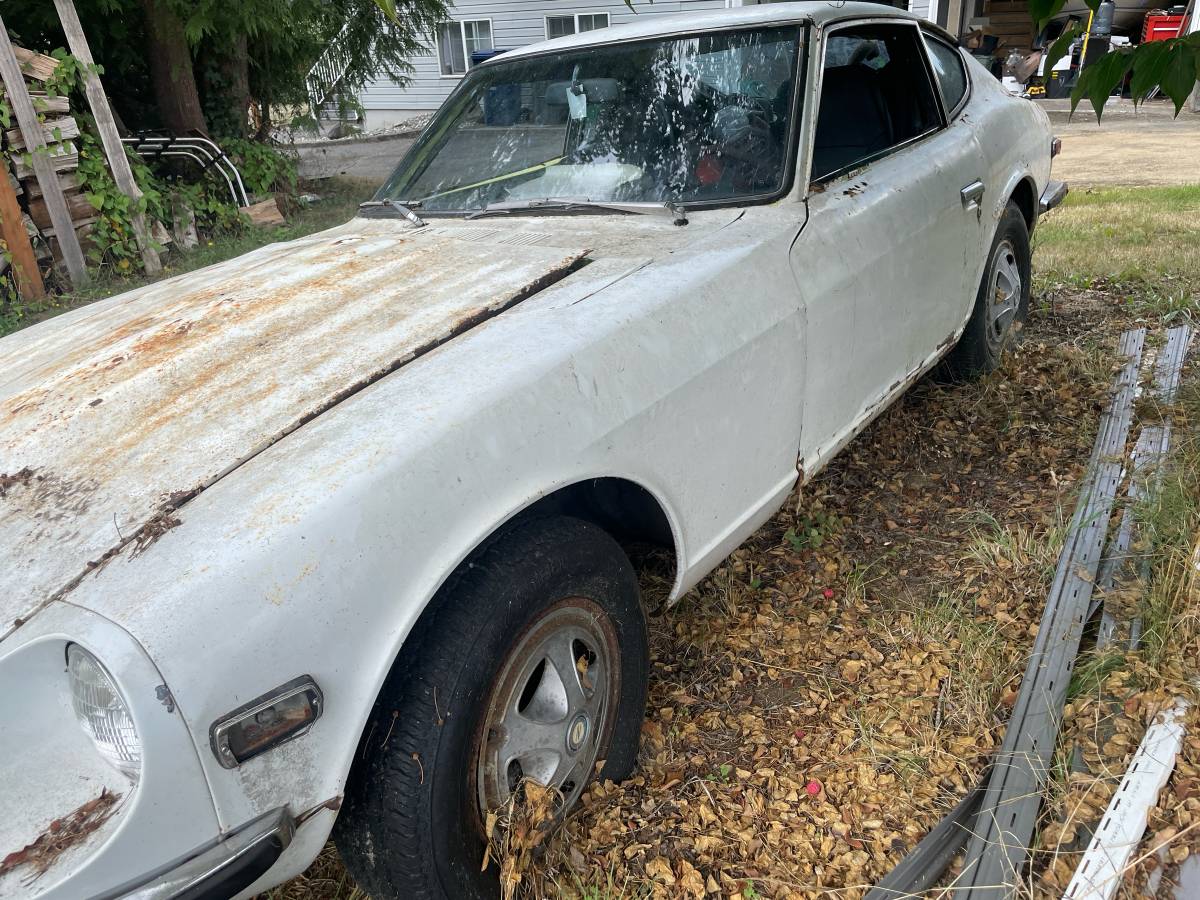 Datsun-240z-1970-white-3