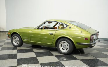 Datsun-240z-1972-Green-Metallic-Tan-18