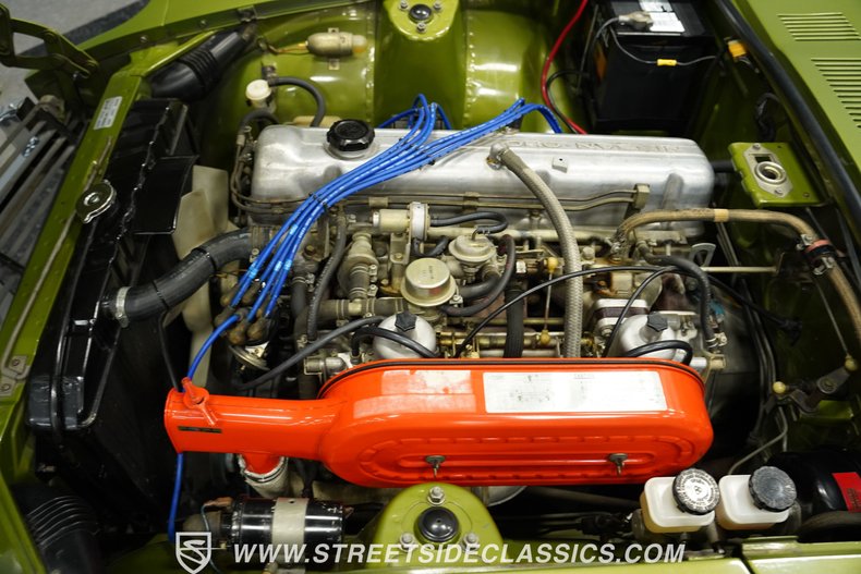 Datsun-240z-1972-Green-Metallic-Tan-2