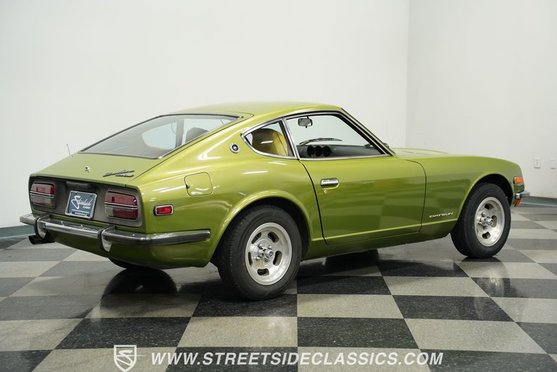 Datsun-240z-1972-Green-Metallic-Tan-22