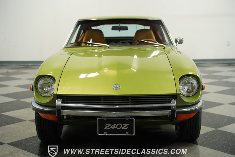 Datsun-240z-1972-Green-Metallic-Tan-27