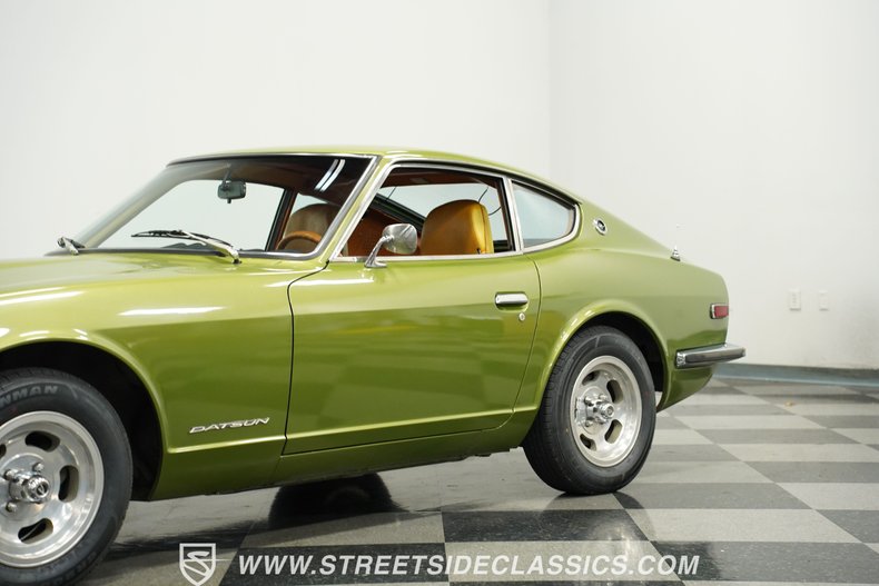 Datsun-240z-1972-Green-Metallic-Tan-31