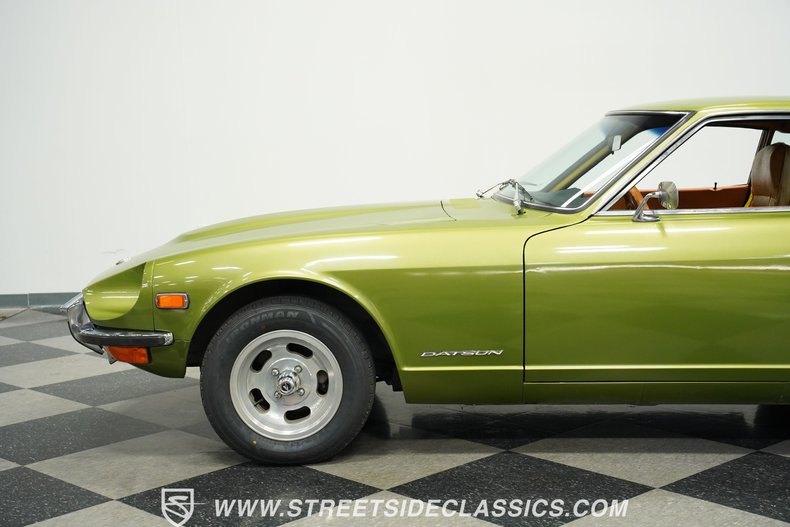 Datsun-240z-1972-Green-Metallic-Tan-32