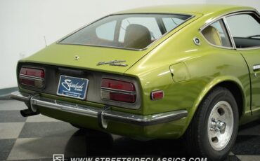 Datsun-240z-1972-Green-Metallic-Tan-33