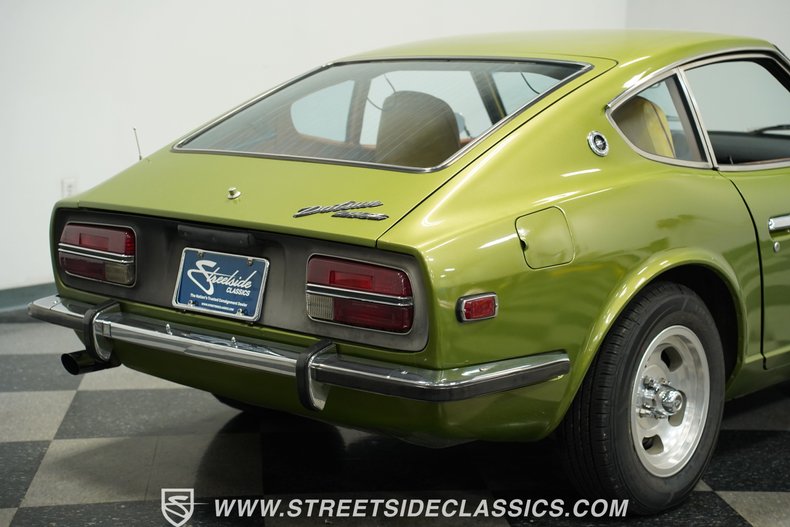 Datsun-240z-1972-Green-Metallic-Tan-33