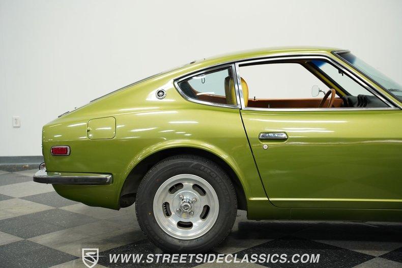 Datsun-240z-1972-Green-Metallic-Tan-6