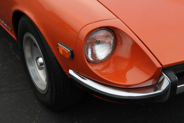 Datsun-240z-1972-Orange-Black-17