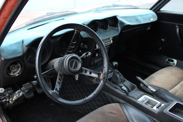 Datsun-240z-1972-Orange-Black-30