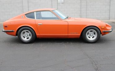 Datsun-240z-1972-Orange-Black