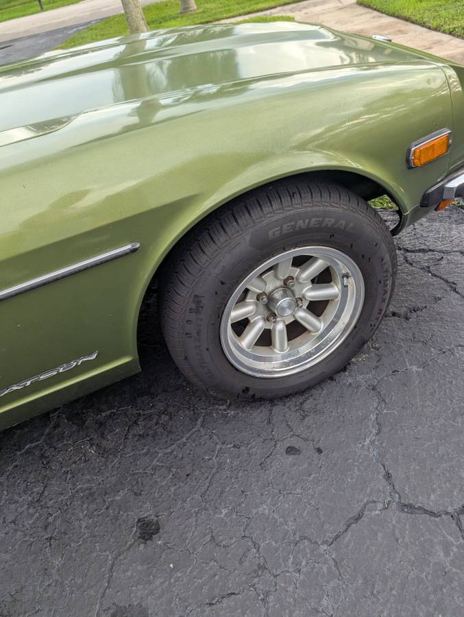 Datsun-240z-1973-5