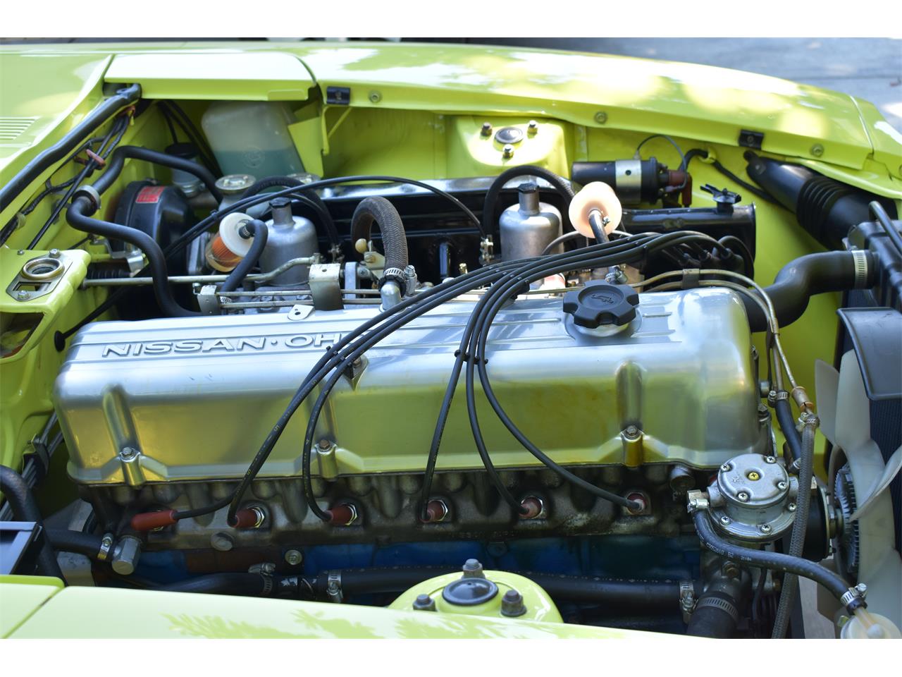 Datsun-240z-1973-lime-black-11