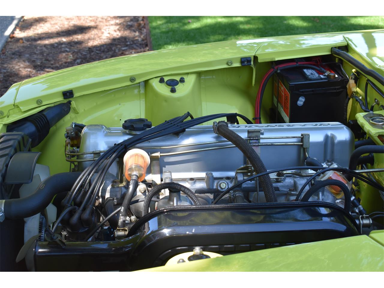 Datsun-240z-1973-lime-black-13