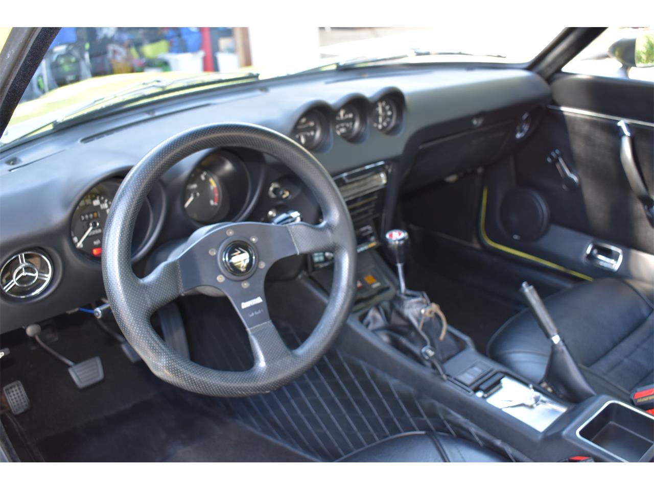 Datsun-240z-1973-lime-black-4