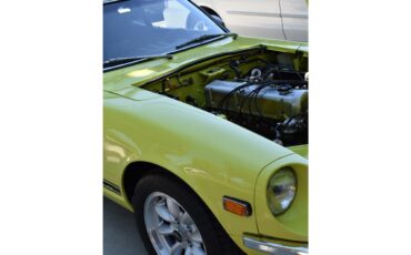 Datsun-240z-1973-lime-black-9