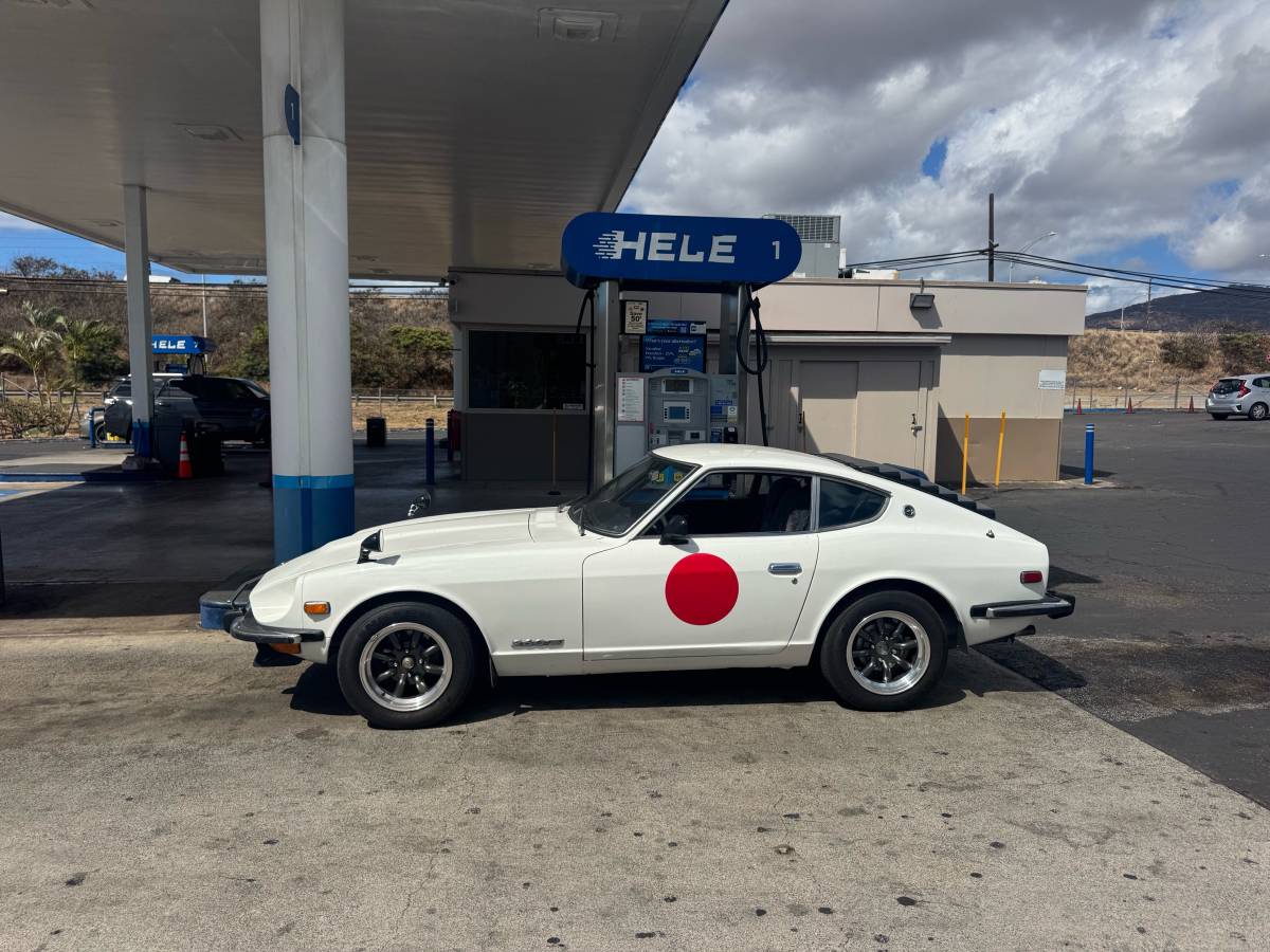 Datsun-240z-1974-white-4