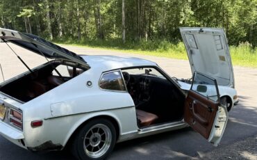 Datsun-280z-1977-White-Brown-black-3