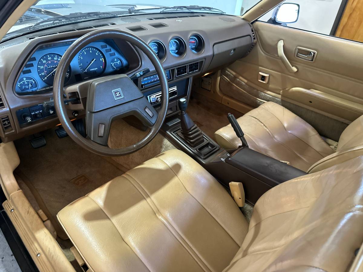 Datsun-280zx-1981-11