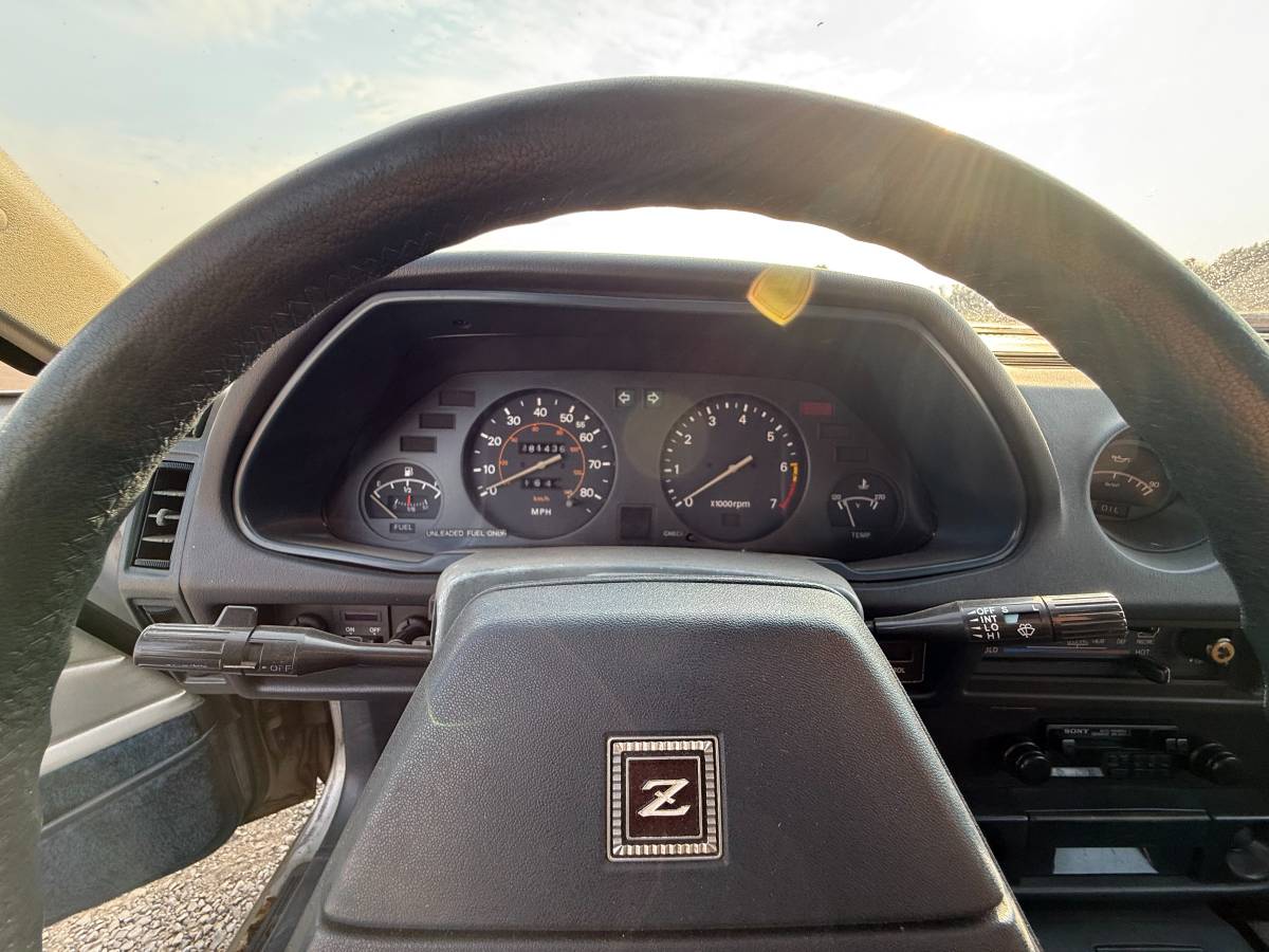 Datsun-280zx-1981-silver-10