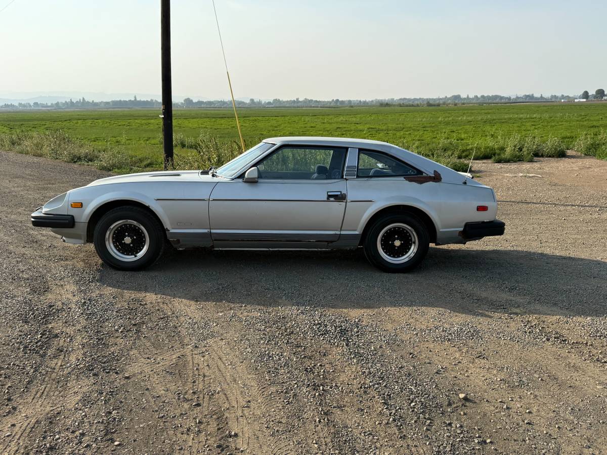 Datsun-280zx-1981-silver-3