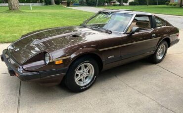 Datsun-280zx-1982-brown