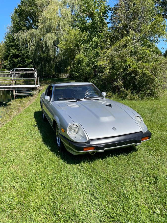 Datsun-280zx-turbo-1982-silver