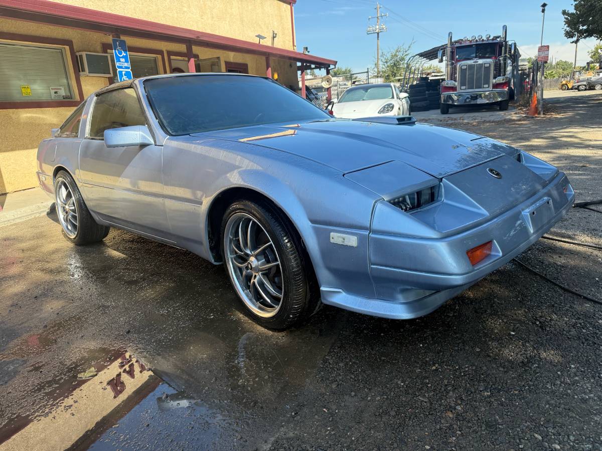 Datsun-300zx-1984-blue