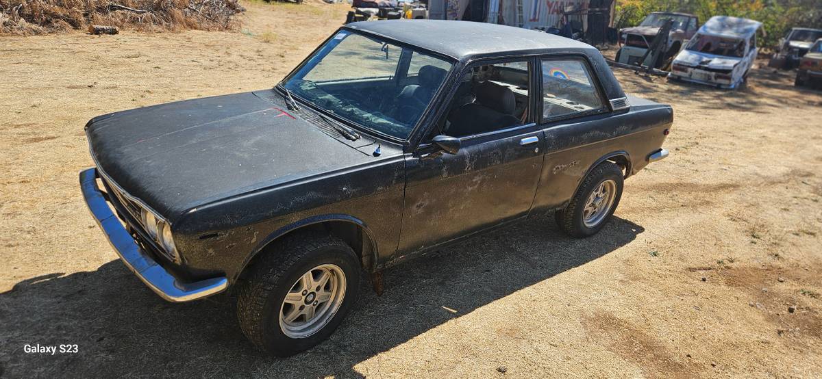 Datsun-510-1972-custom-2