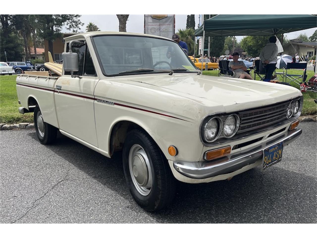 Datsun-521-1969-White-Black-1
